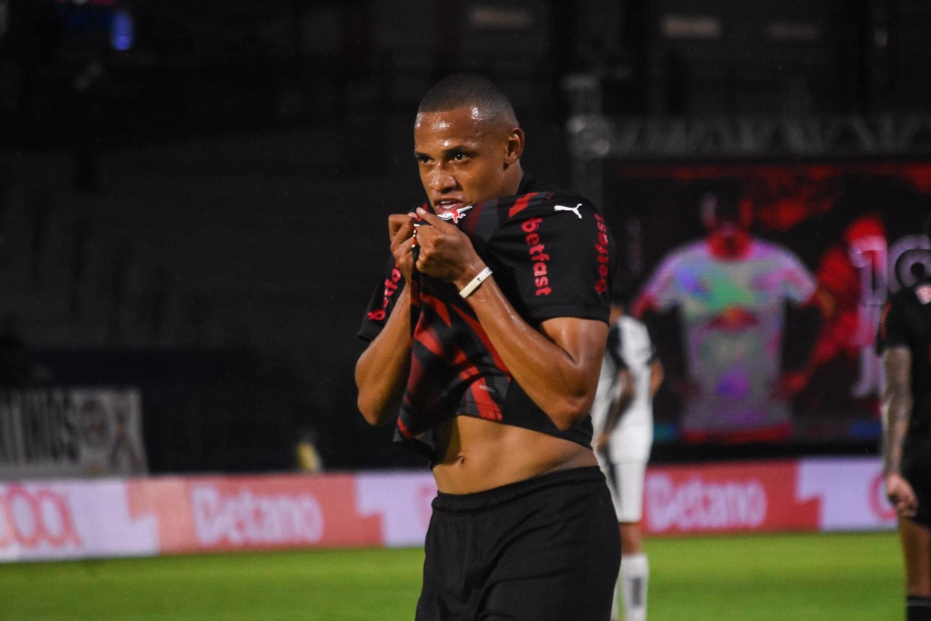 Jhon Jhon é o novo reforço do Zenit