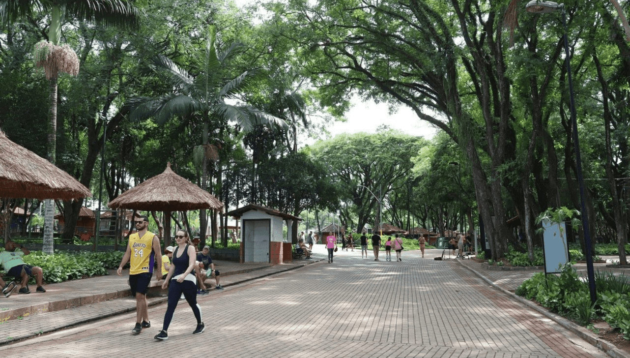 Parques reabrem nesta segunda