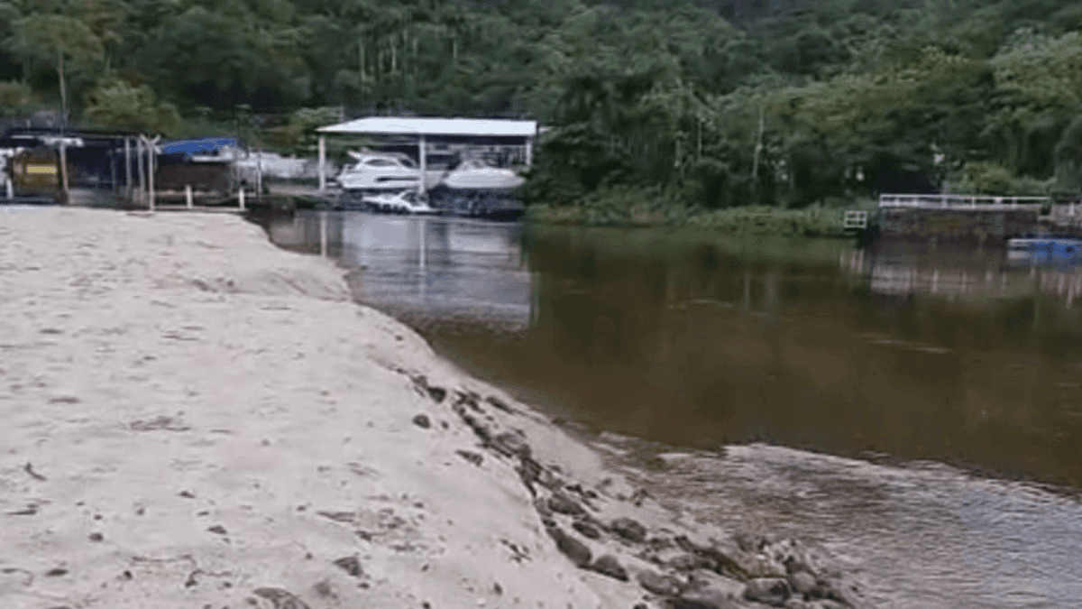 Bombeiros iniciam buscas por policial que desapareceu em São Sebastião