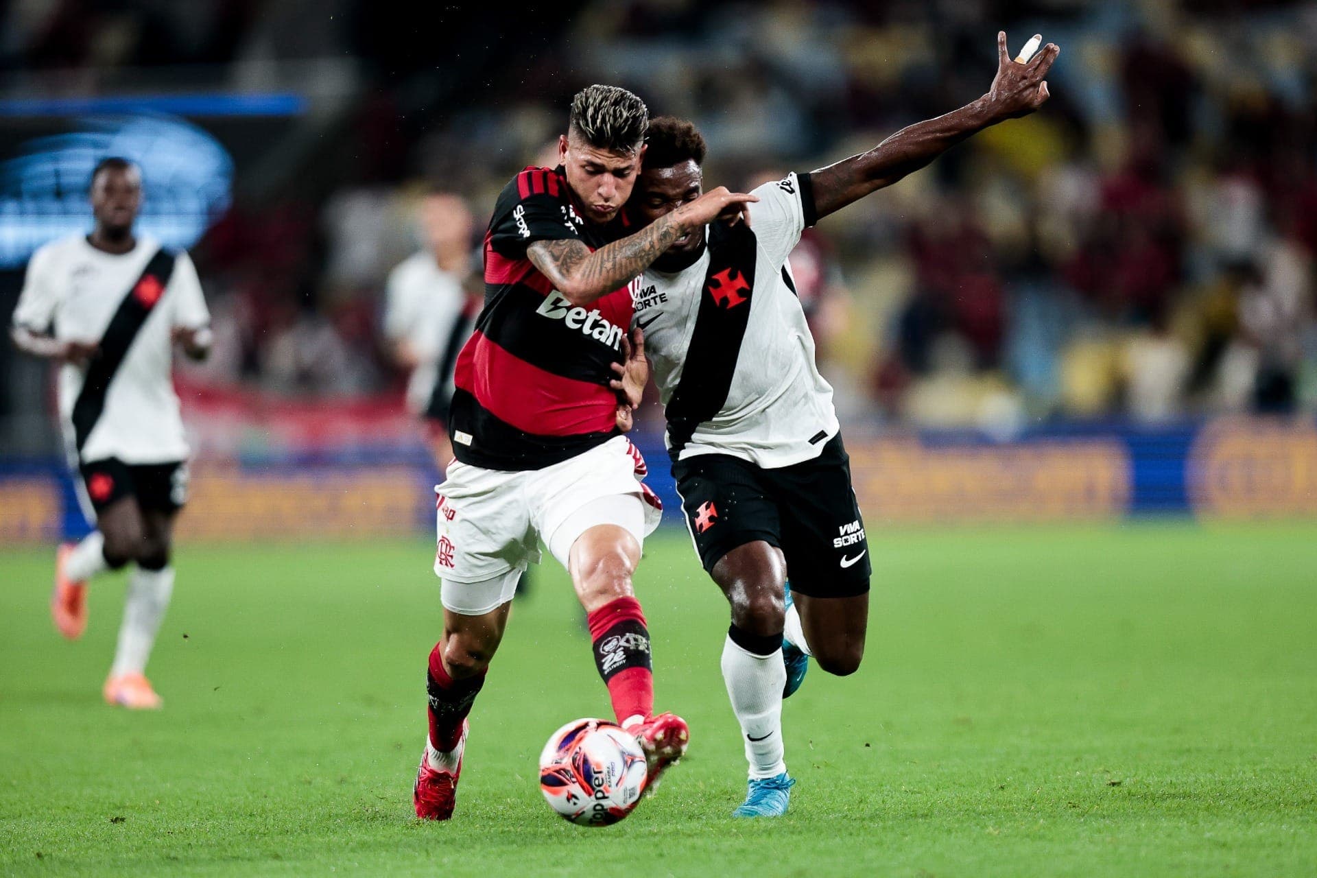 Flamengo e Vasco se enfrentaram no Maracanã