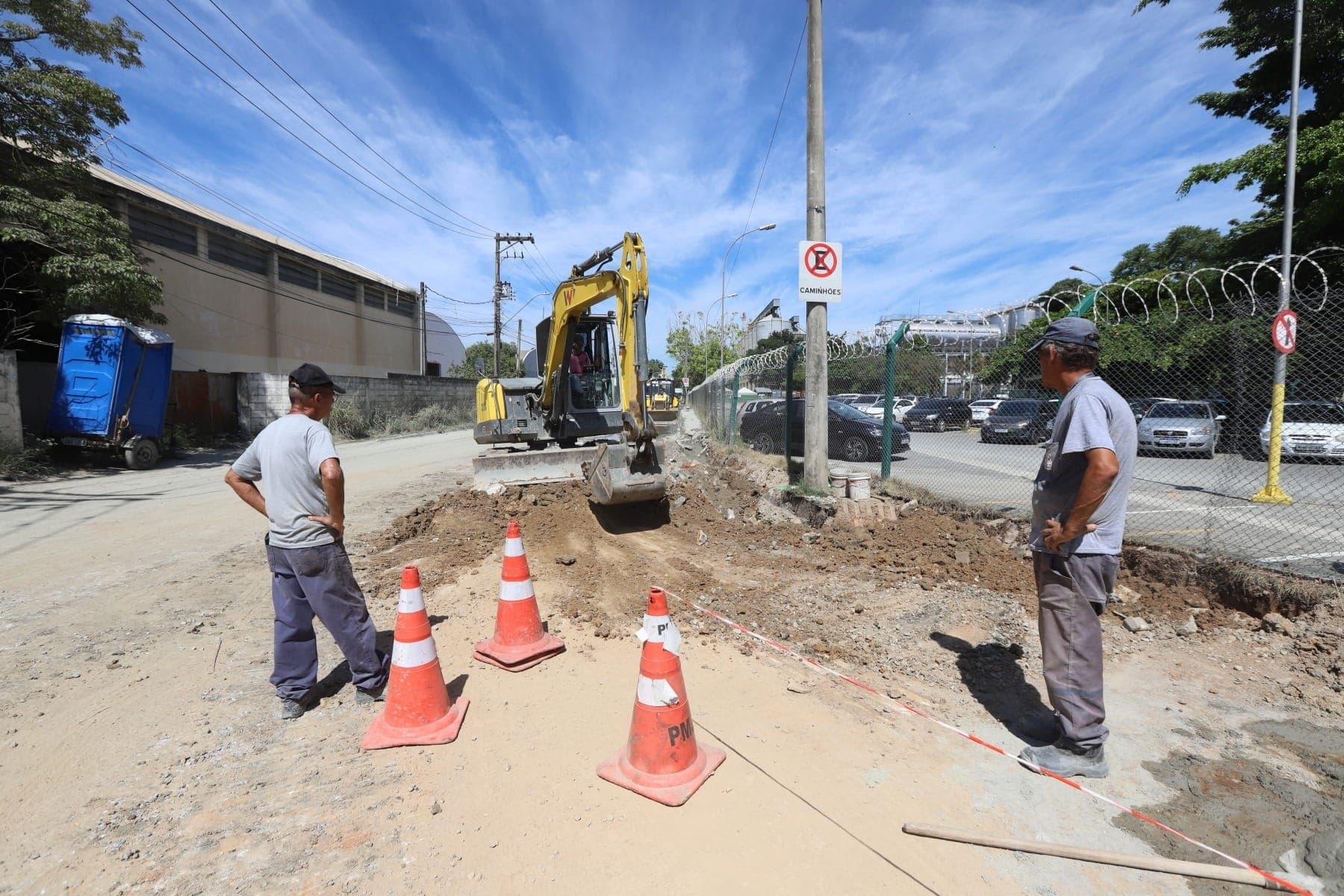 Prefeitura de Jacareí realiza obra de microdrenagem no bairro Rio Abaixo