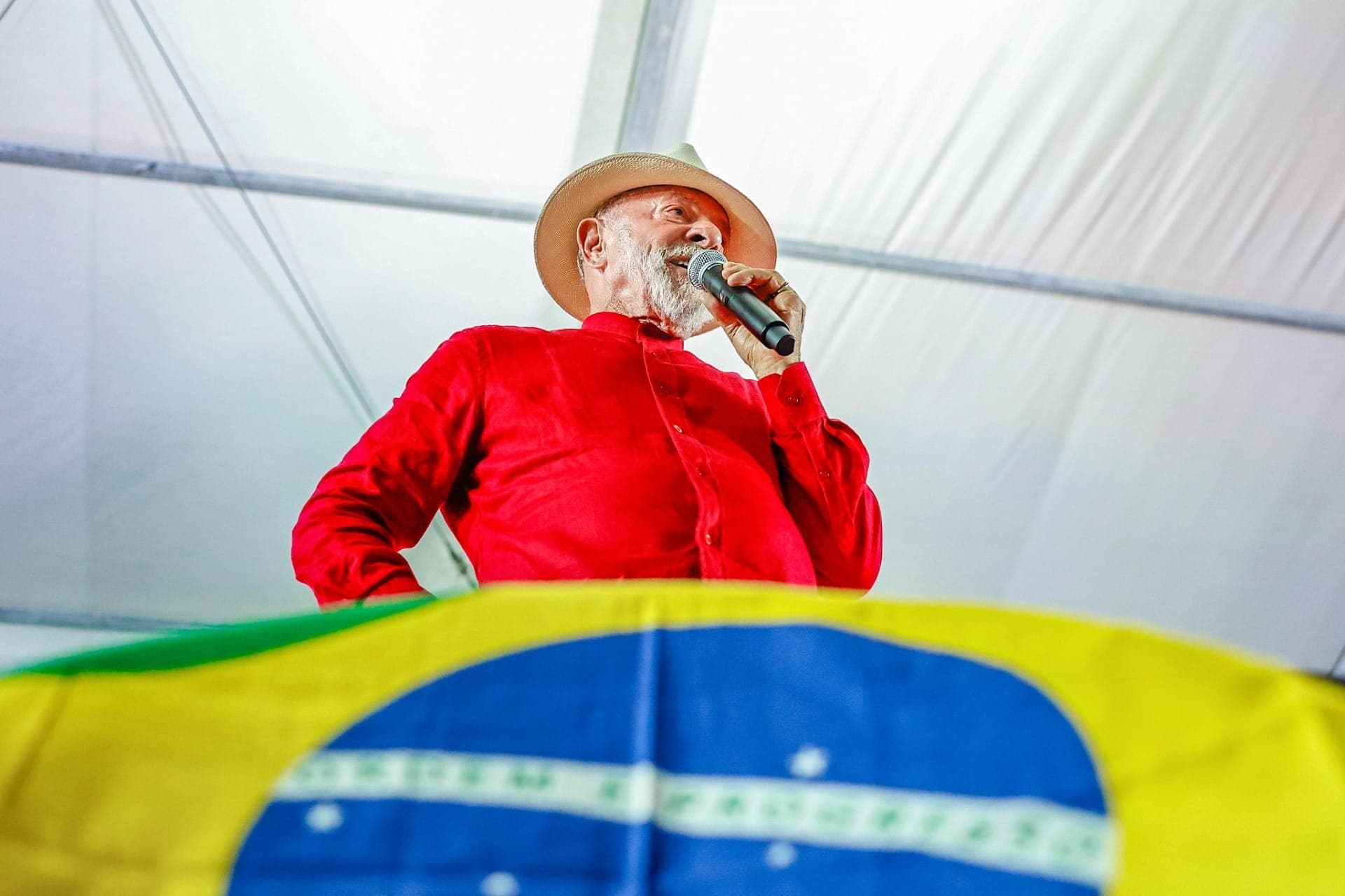 Lula foca em terras raras durante visita à Índia