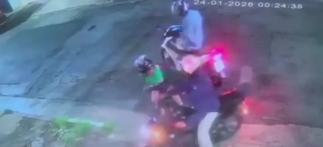 Mulher tem moto roubada em São Paulo