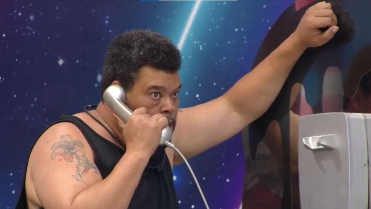 Babu Santana atendeu ao Big Fone
