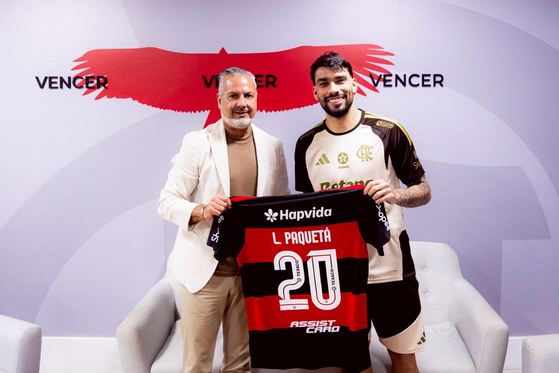 José Boto, diretor do Flamengo, e Lucas Paquetá