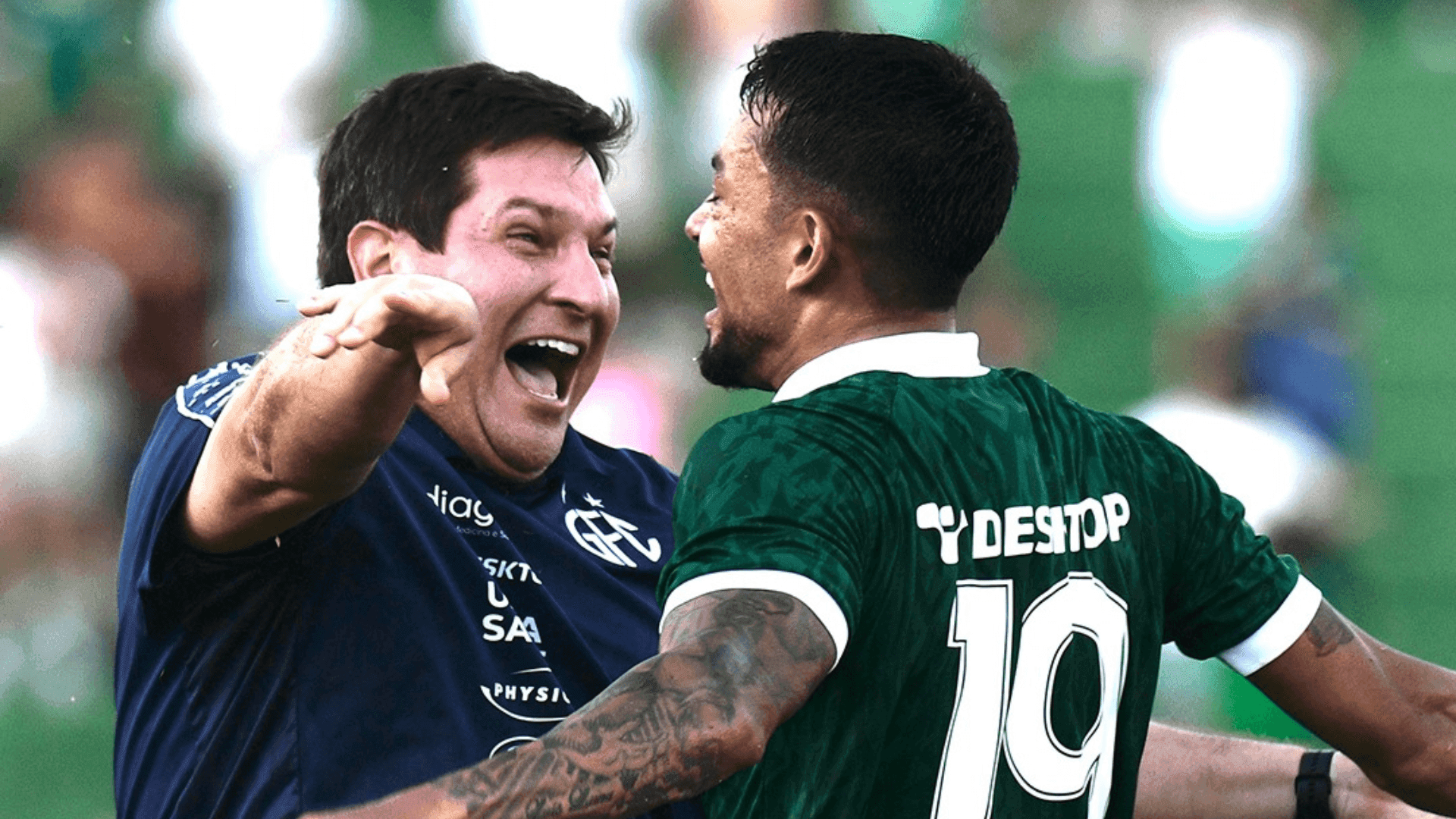 Lucca Borges comemorando o gol do Guarani