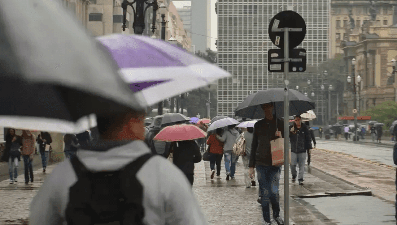 O tempo vai estar chuvoso nos próximos dias