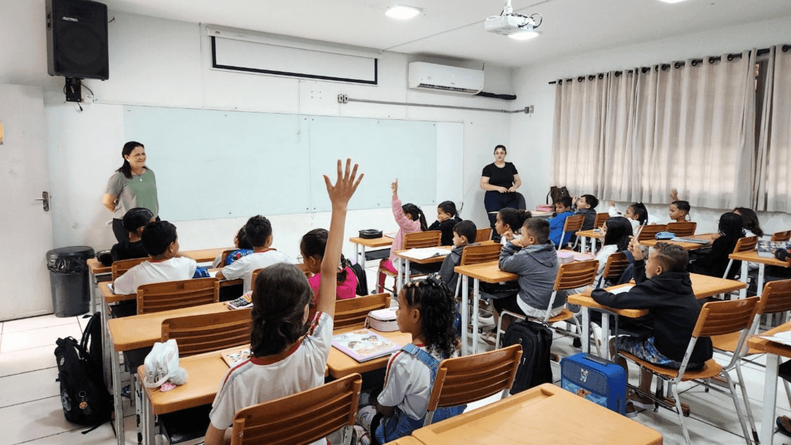 Aulas começaram com novidades pedagógicas