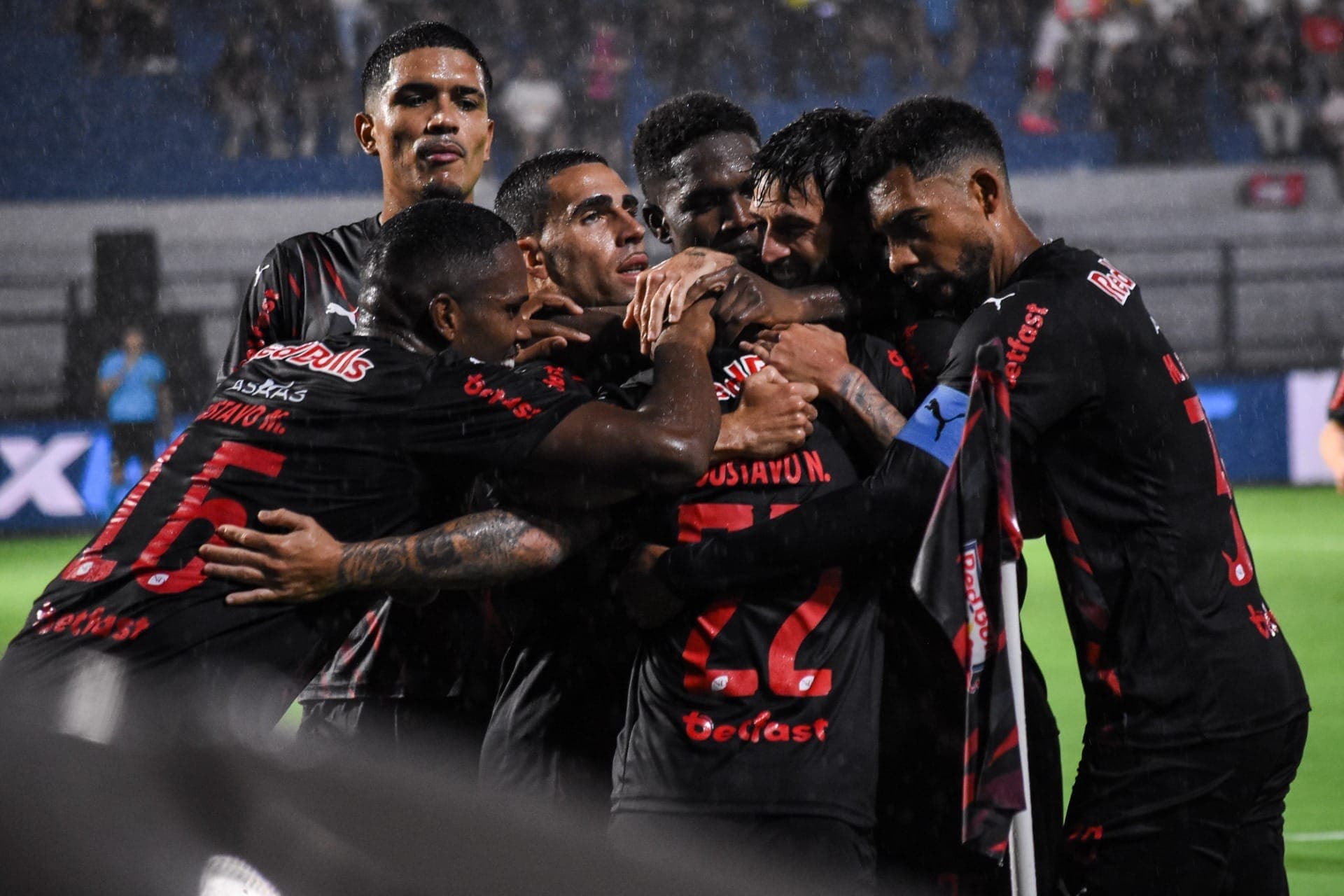 RB Bragantino comemora
