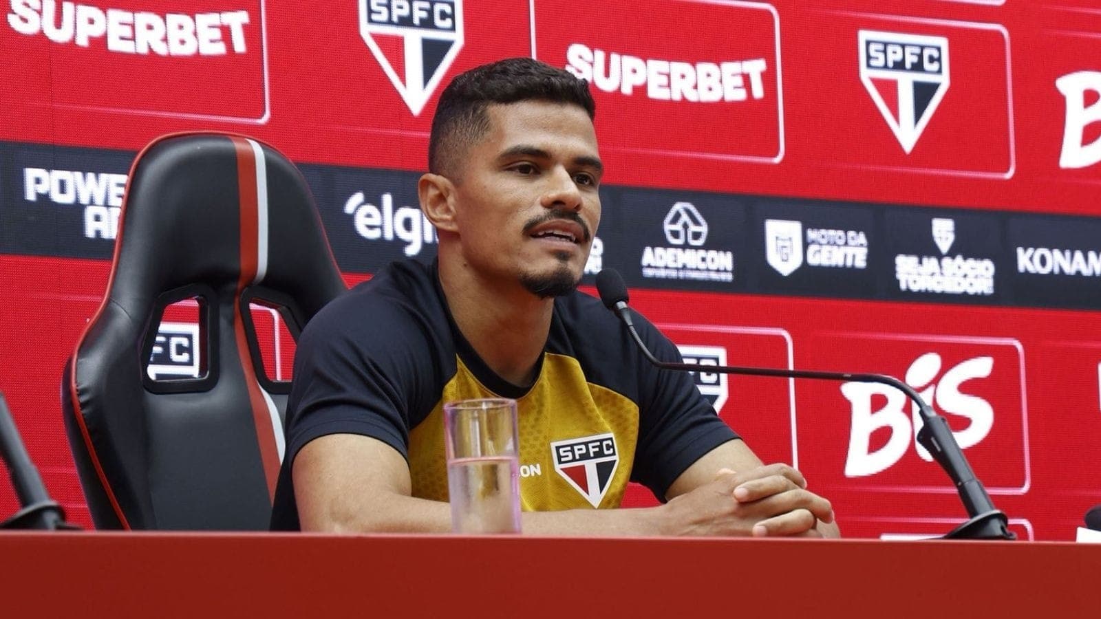 Lucas Ramon, novo lateral do São Paulo