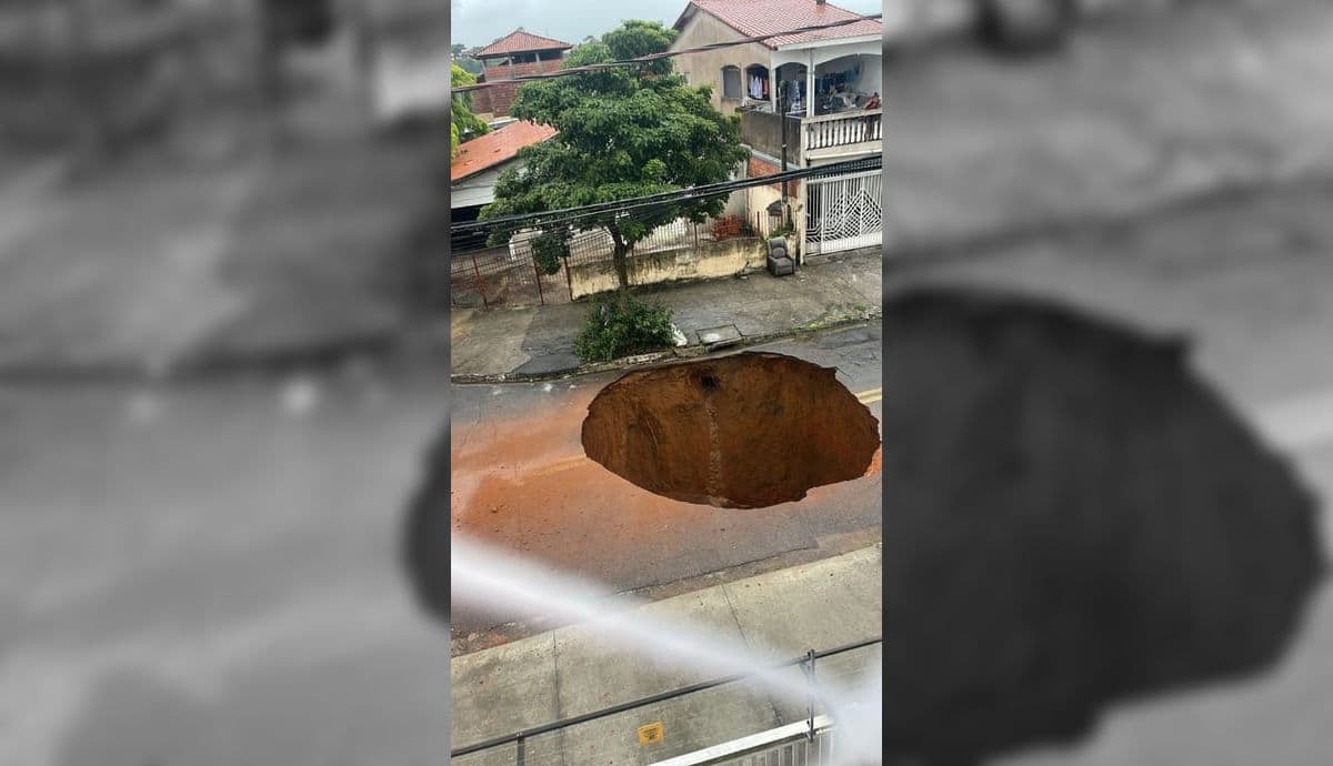 Nova cratera se abre no Jardim Imperial