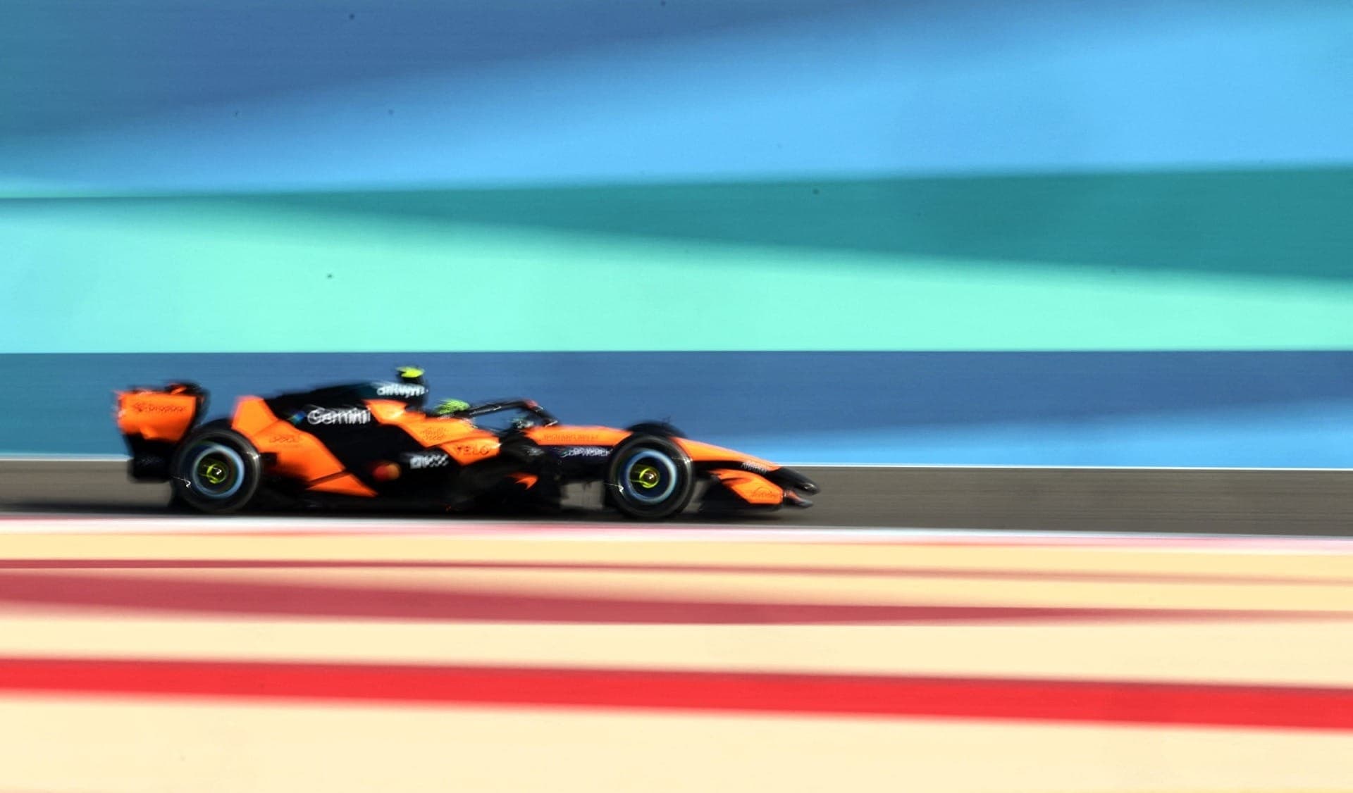 Lando Norris em testes no Bahrein