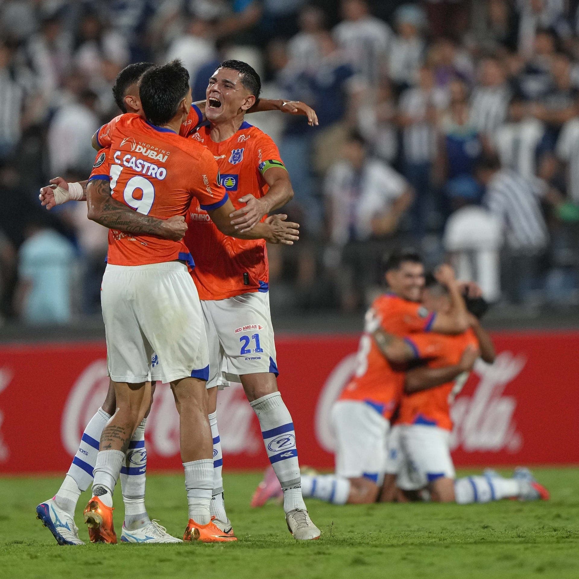 2 de Mayo comemora classificação fora de casa