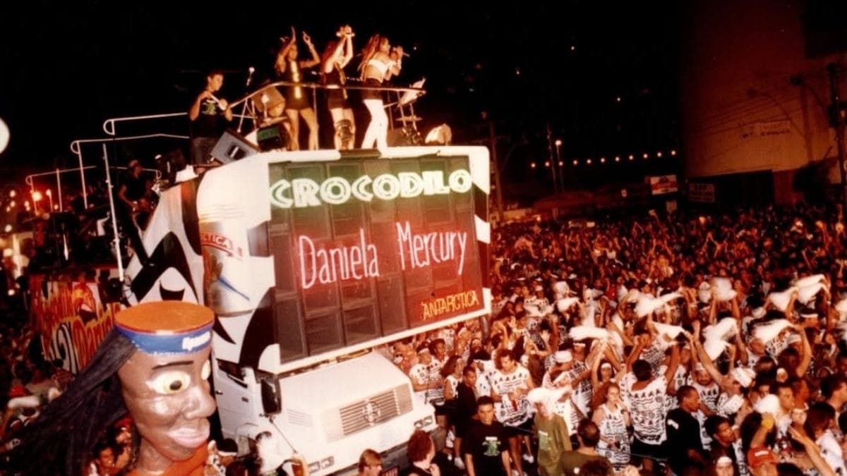 Daniela Mercury comanda Bloco Crocodilo