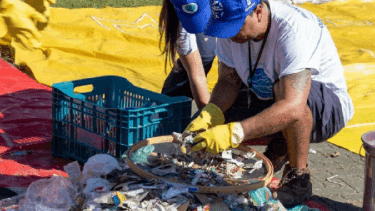 Eco Folia prevê retirar 900 quilos de plástico de praias do Litoral Norte