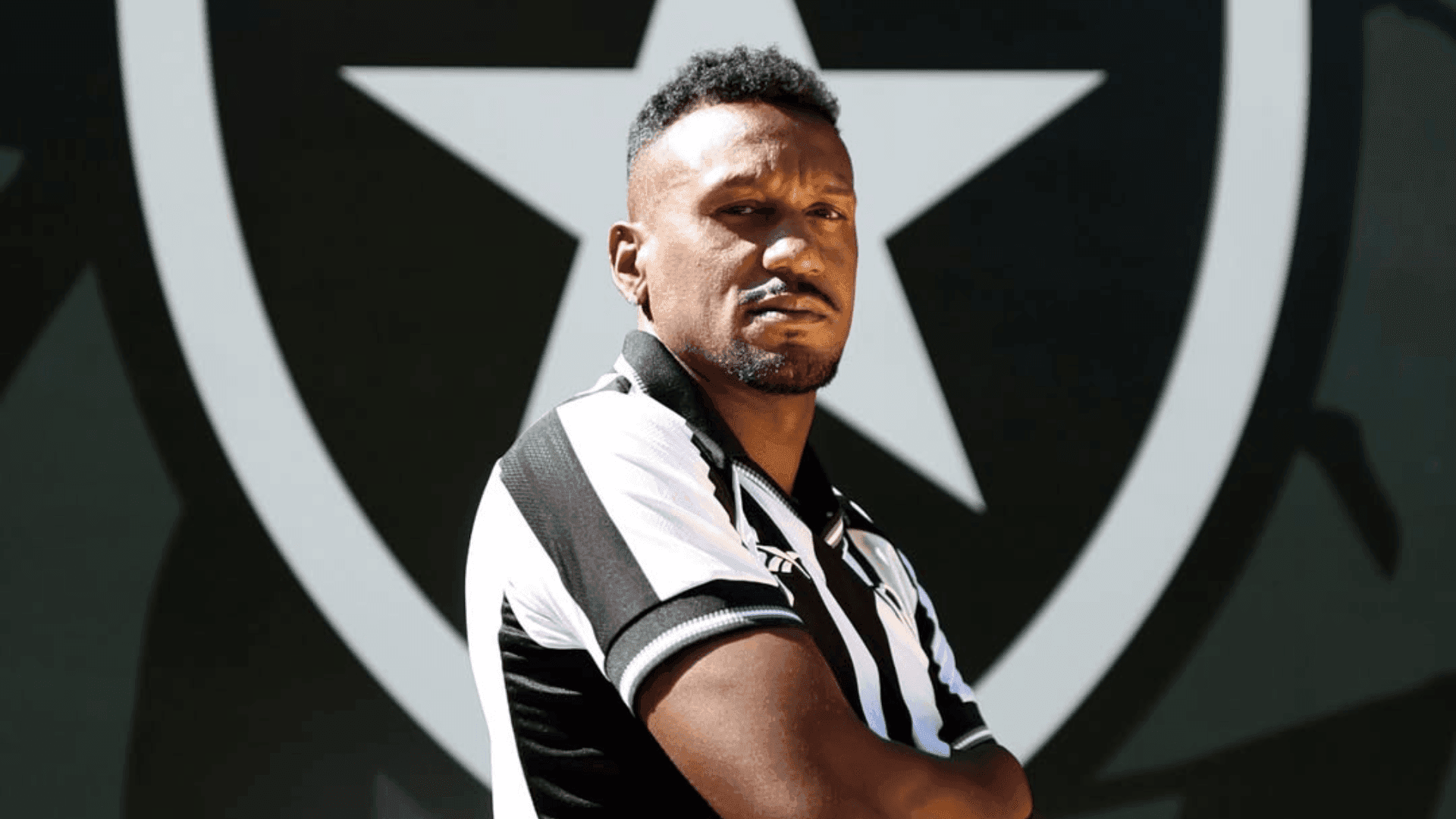 Edenilson é novo reforço do Botafogo para 2026