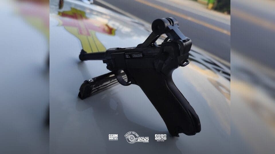 Homem preso com pistola histórica em Taubaté é solto pela Justiça