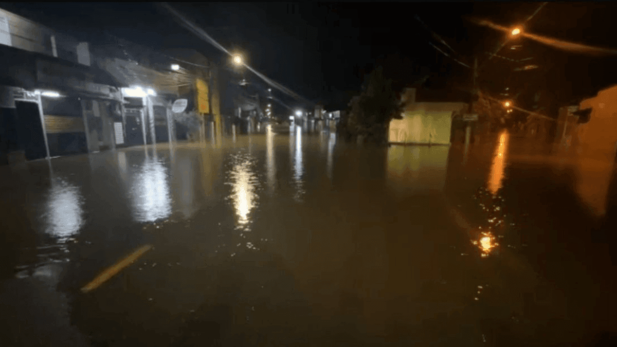 Ubatuba decreta estado de emergência após fortes chuvas