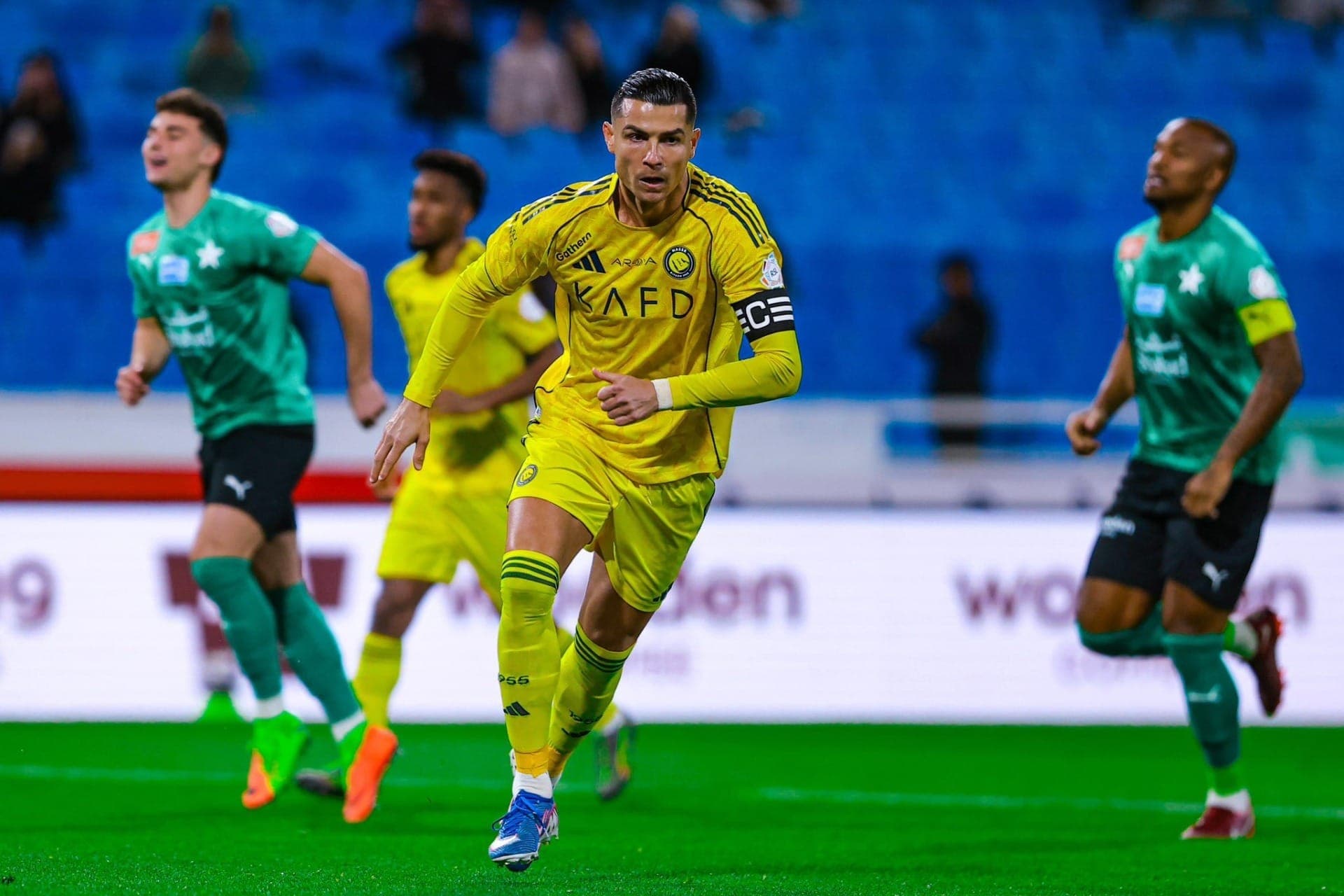 Cristiano Ronaldo comemora em goleada