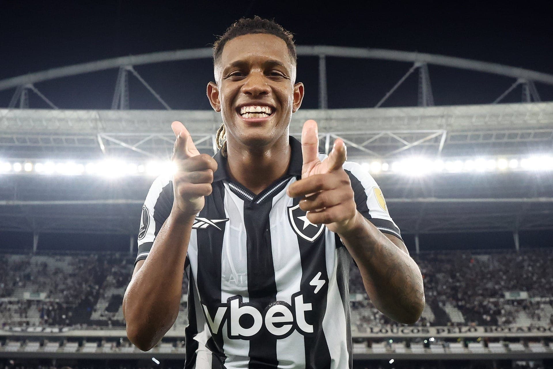 Danilo comemora