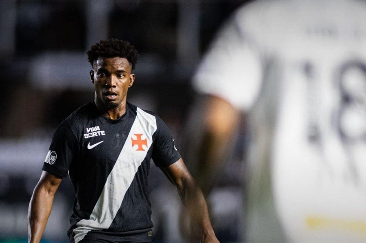 Thiago Mendes no jogo Santos x Vasco