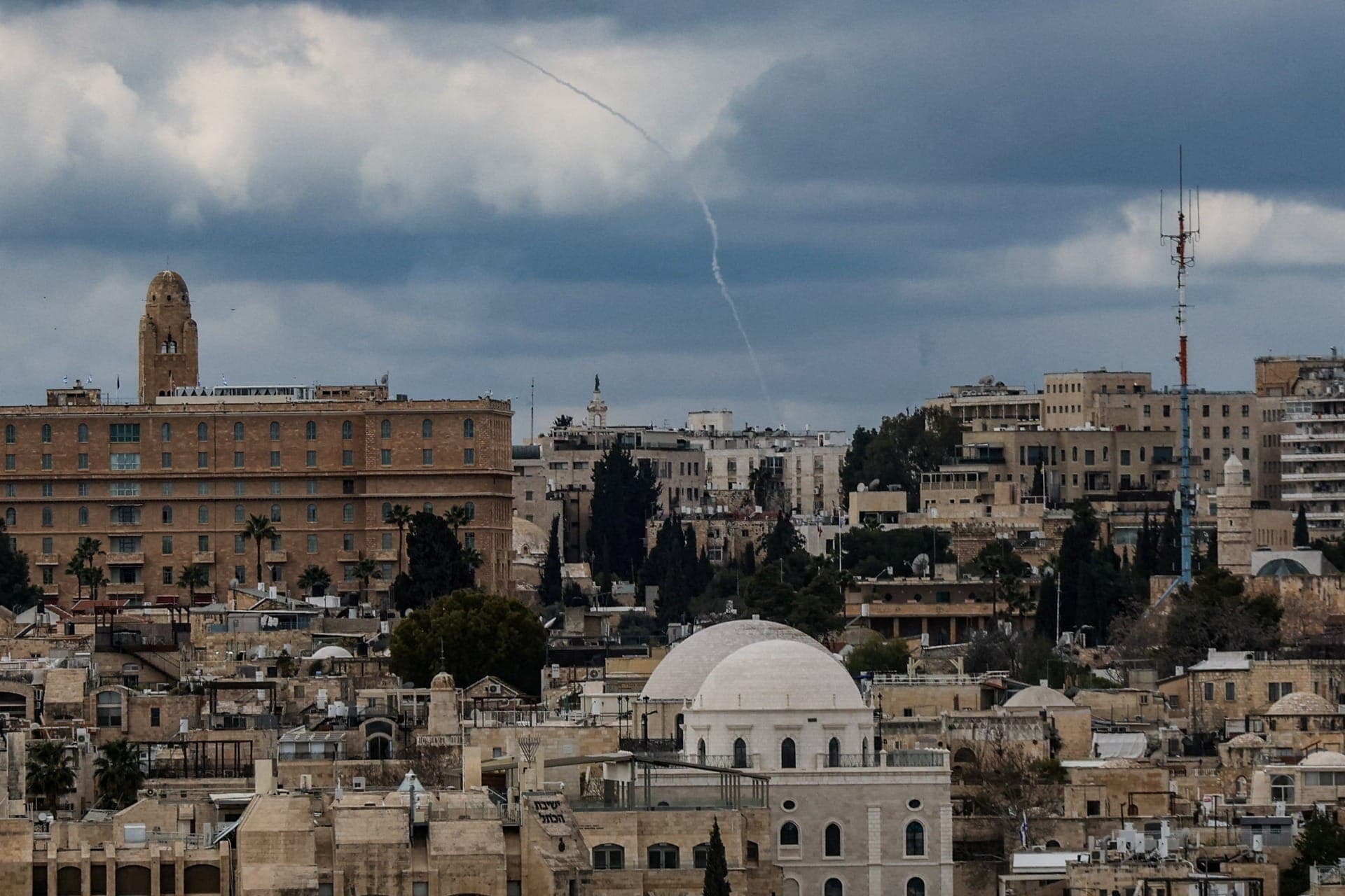 Irã respondeu ataque; fumaça é vista em Israel