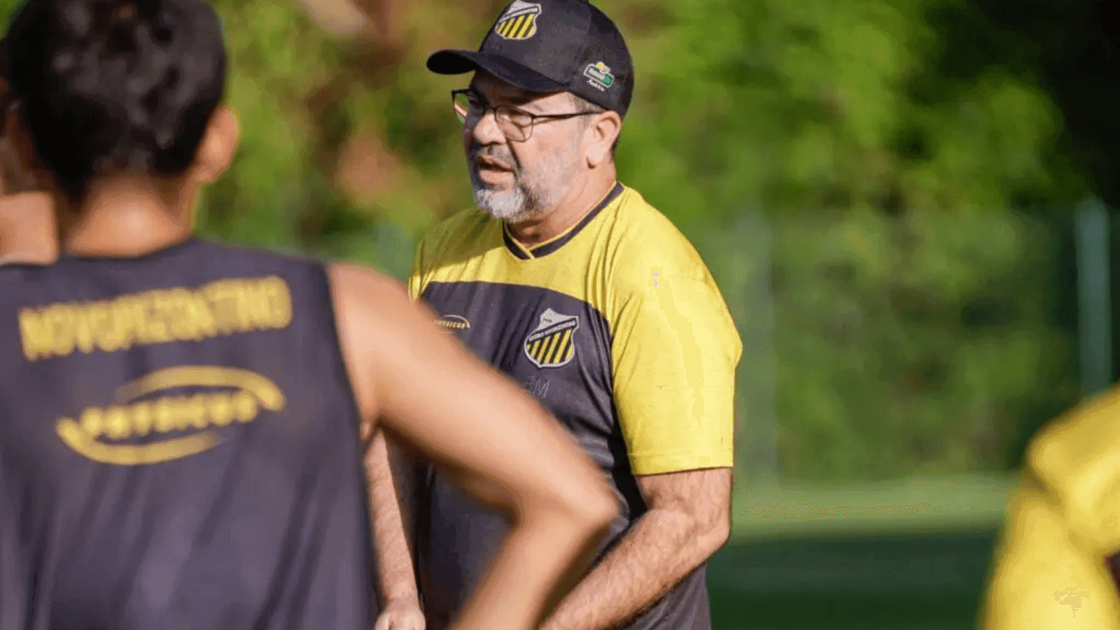 Os dois times entram em campo, às 20h, em Barueri