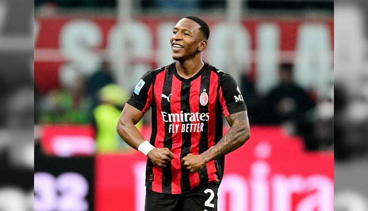 Estupiñán comemora gol pelo Milan
