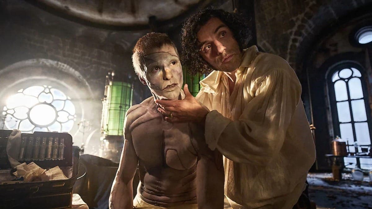 Jacob Elordi e Oscar Isaac em "Frankenstein"