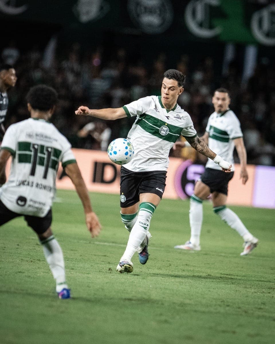 Coritiba vence o Remo no Couto Pereira