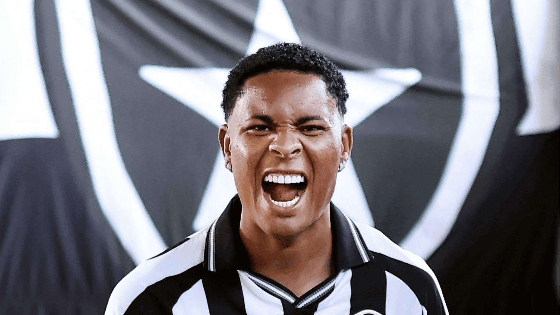 Caio Roque, novo lateral-esquerdo do Botafogo
