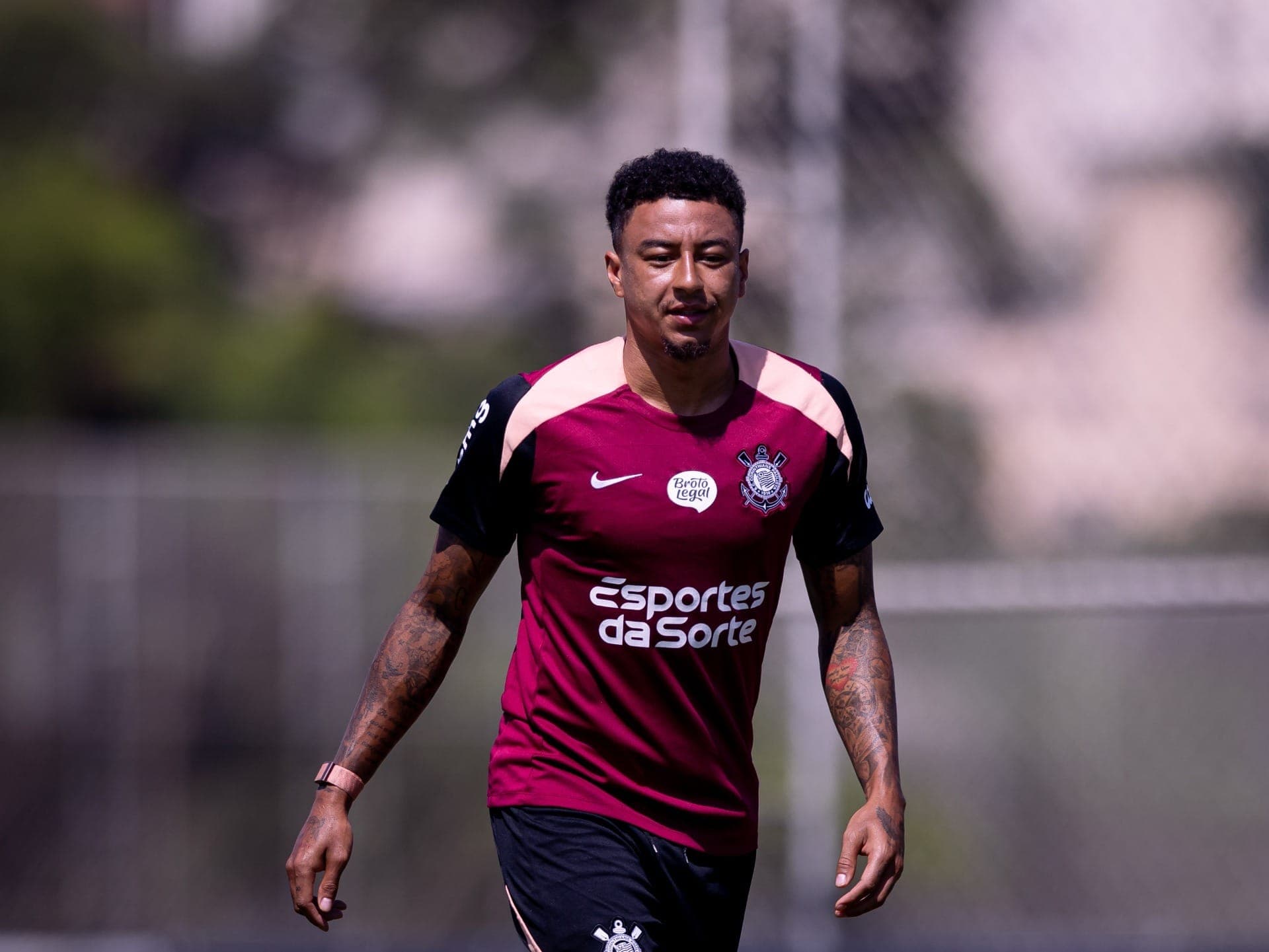 Lingard durante treinamento do Corinthians