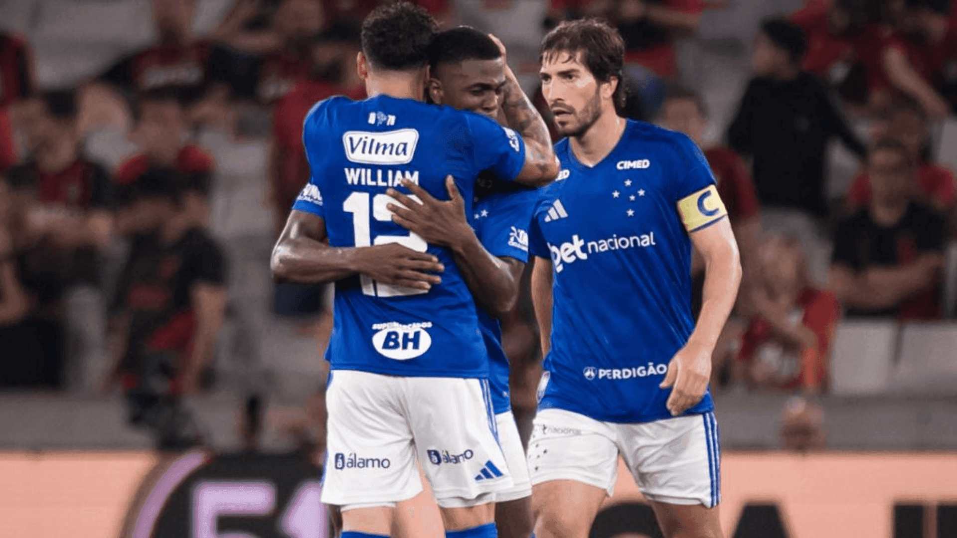 Cruzeiro recebe o Santos neste domingo (22)