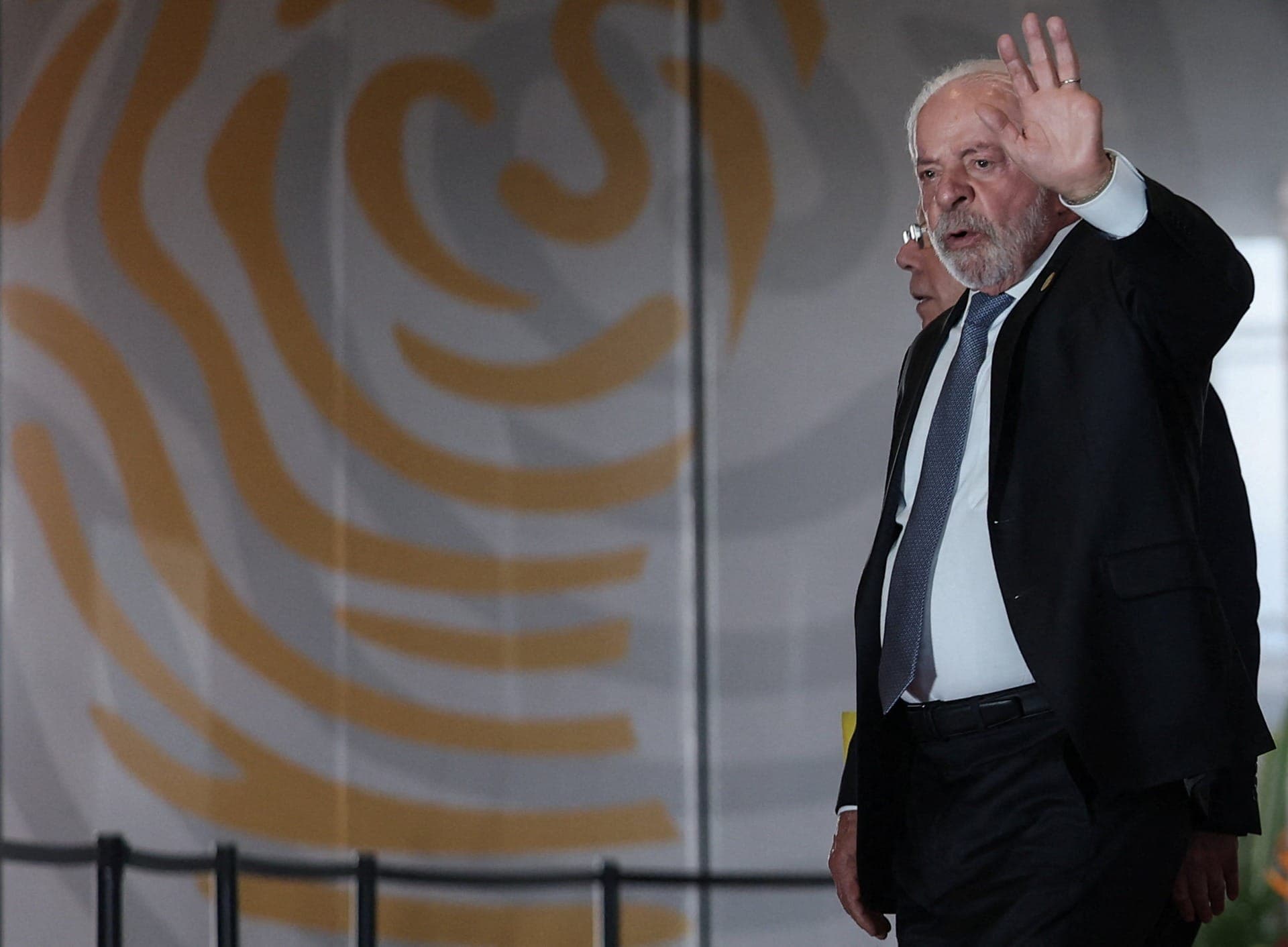 Em discurso na Colômbia, Lula critica conflitos