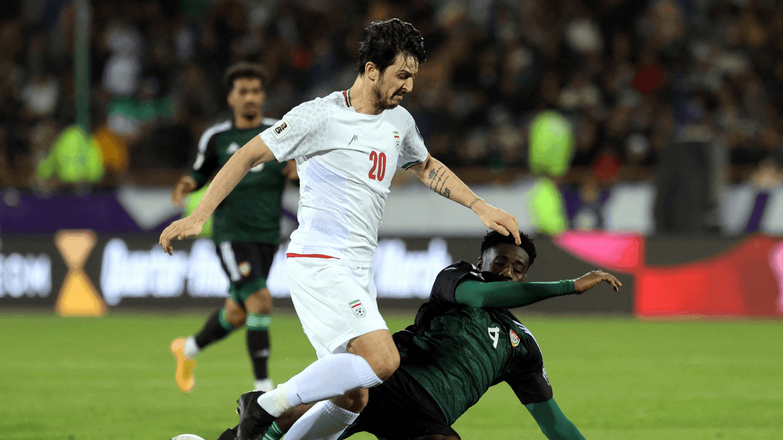 Sardar Azmoun foi cortado da Seleção do Irã