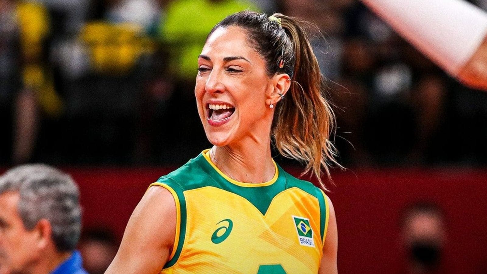 Carol Gattaz se aposenta do vôlei