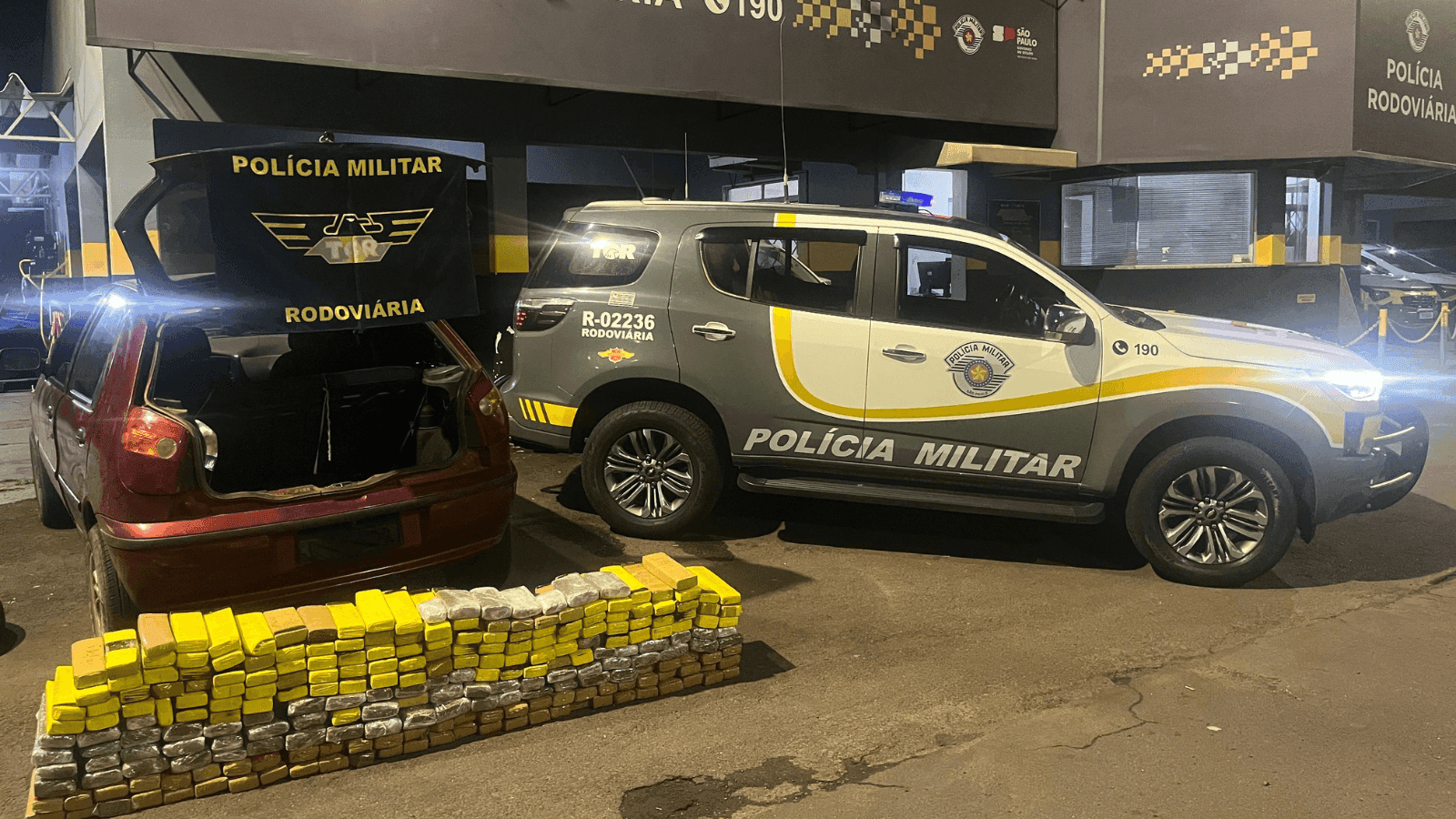 A droga estava escondida no porta-malas do carro