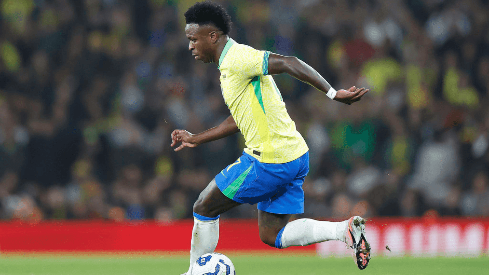 Seleção Brasileira encara a França em amistoso 