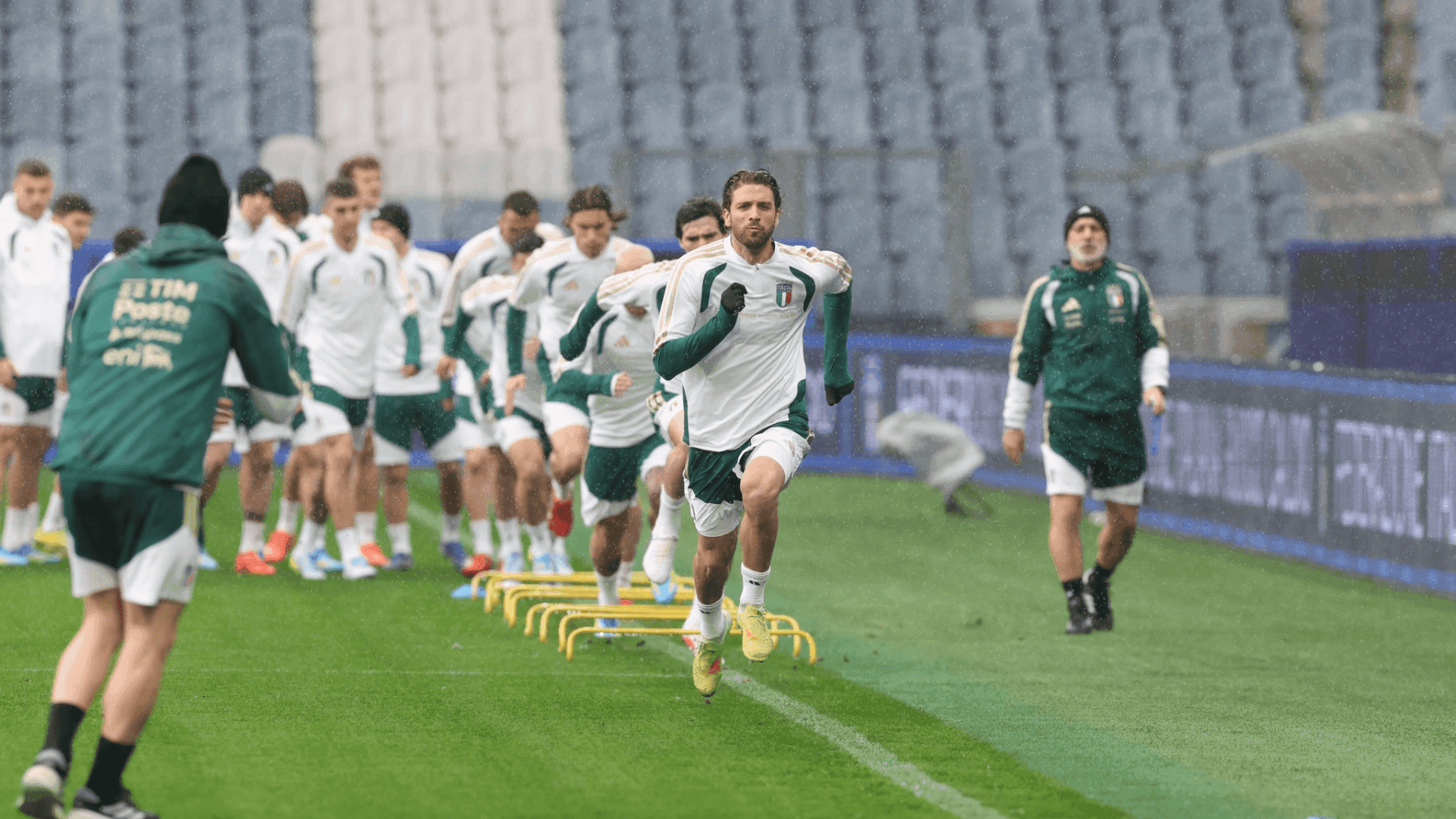 Itália entra em campo nesta quinta (26)