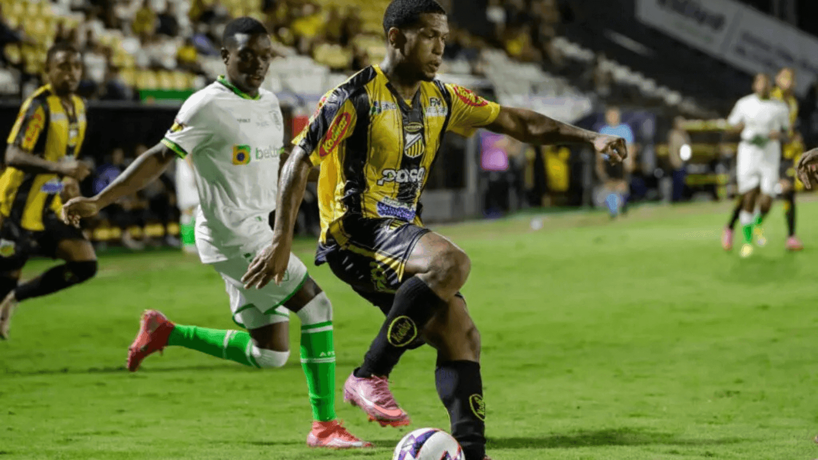 O confronto foi no Estádio Jorge Ismael de Biasi