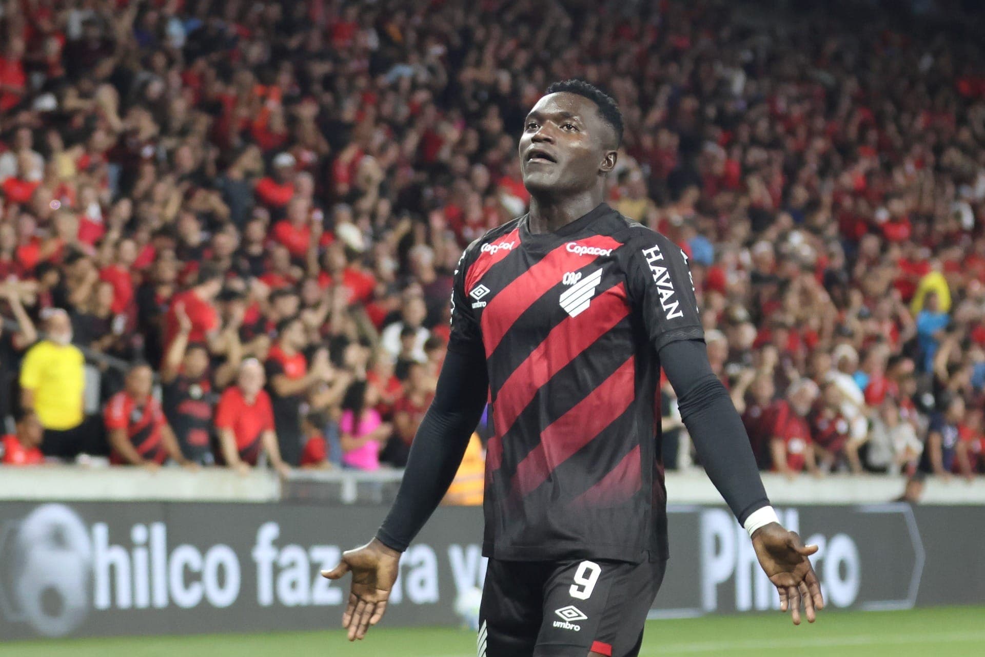 Viveros chegou a 5 gols no Brasileirão