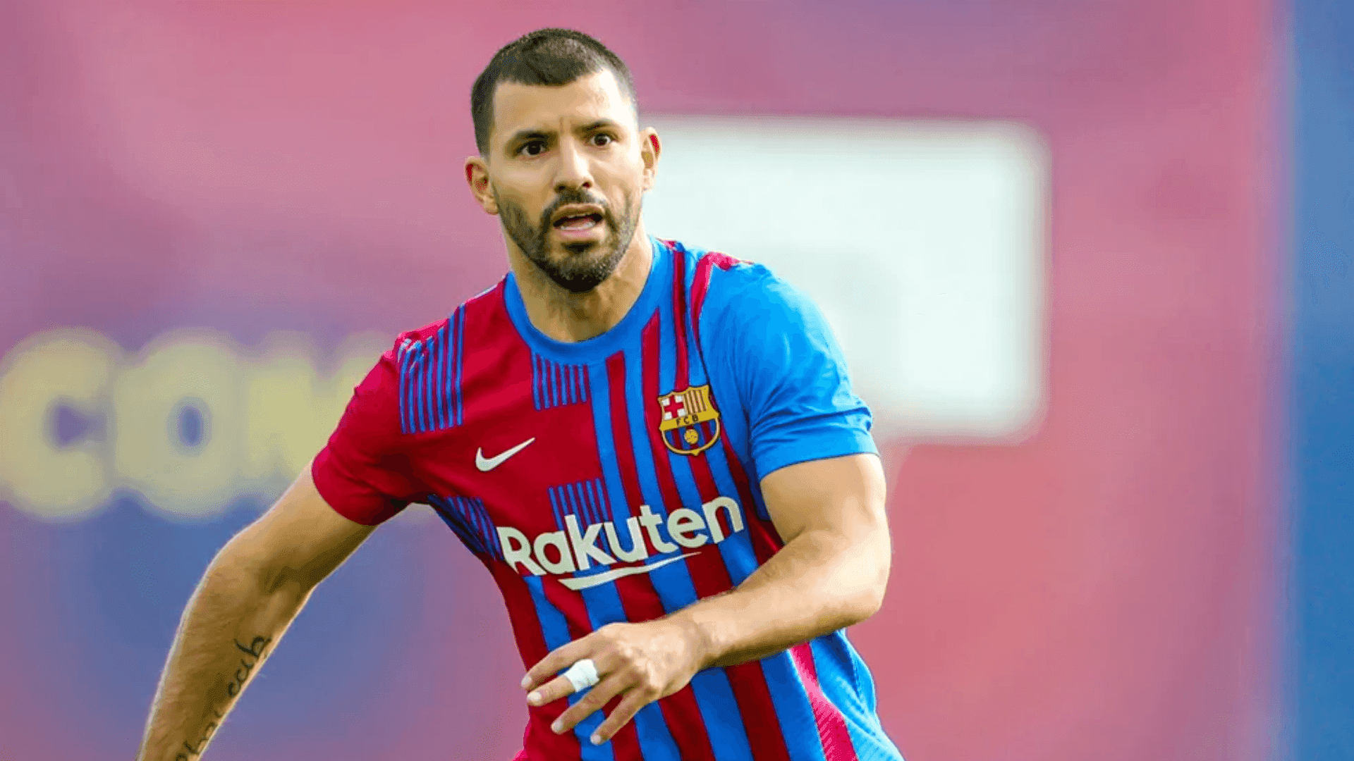 Agüero em ação com a camisa do Barcelona