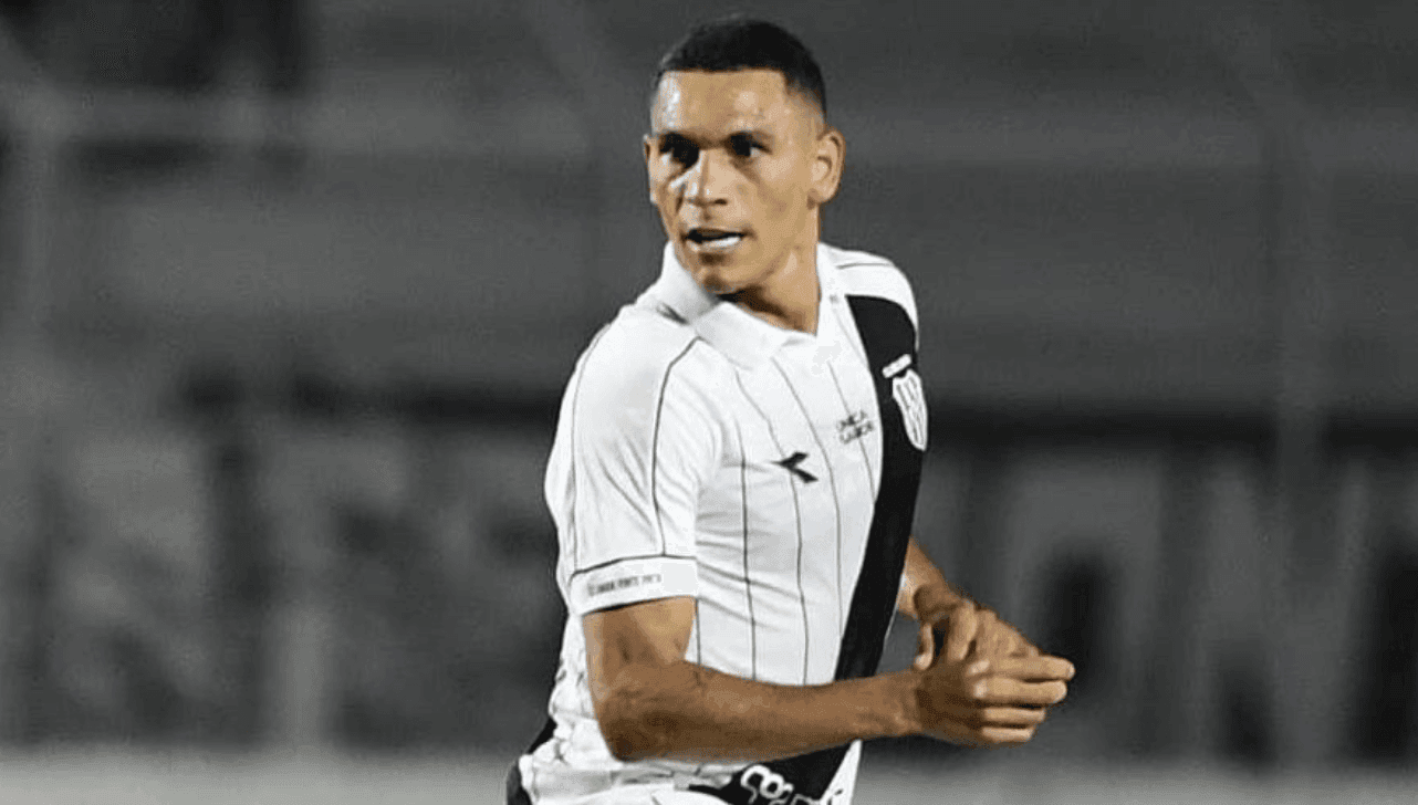 Léo Gomes é mais uma opção para o próximo jogo