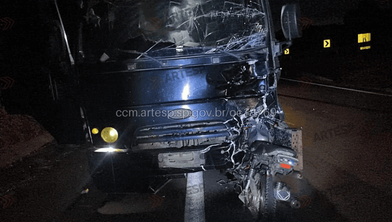 Motorista do caminhão não se feriu