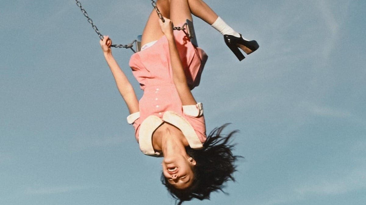 Olivia Rodrigo divulga capa de seu novo álbum