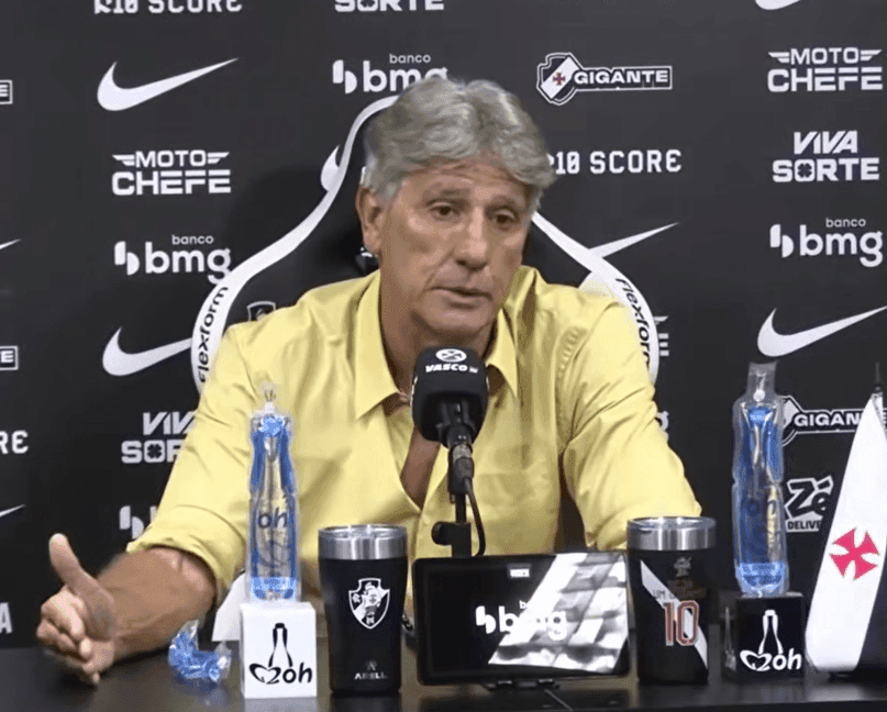 Renato Gaúcho em coletiva do Vasco
