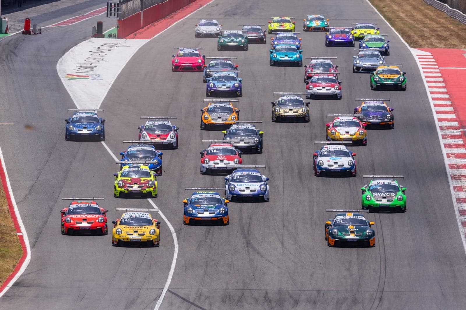 Largada da Porsche no Algarve em 2025
