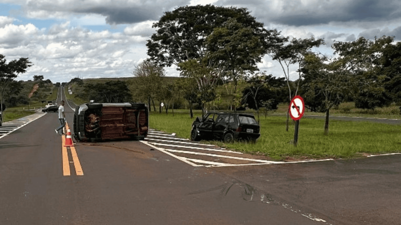 O acidente foi na Rodovia Hilário Spuri Jorge