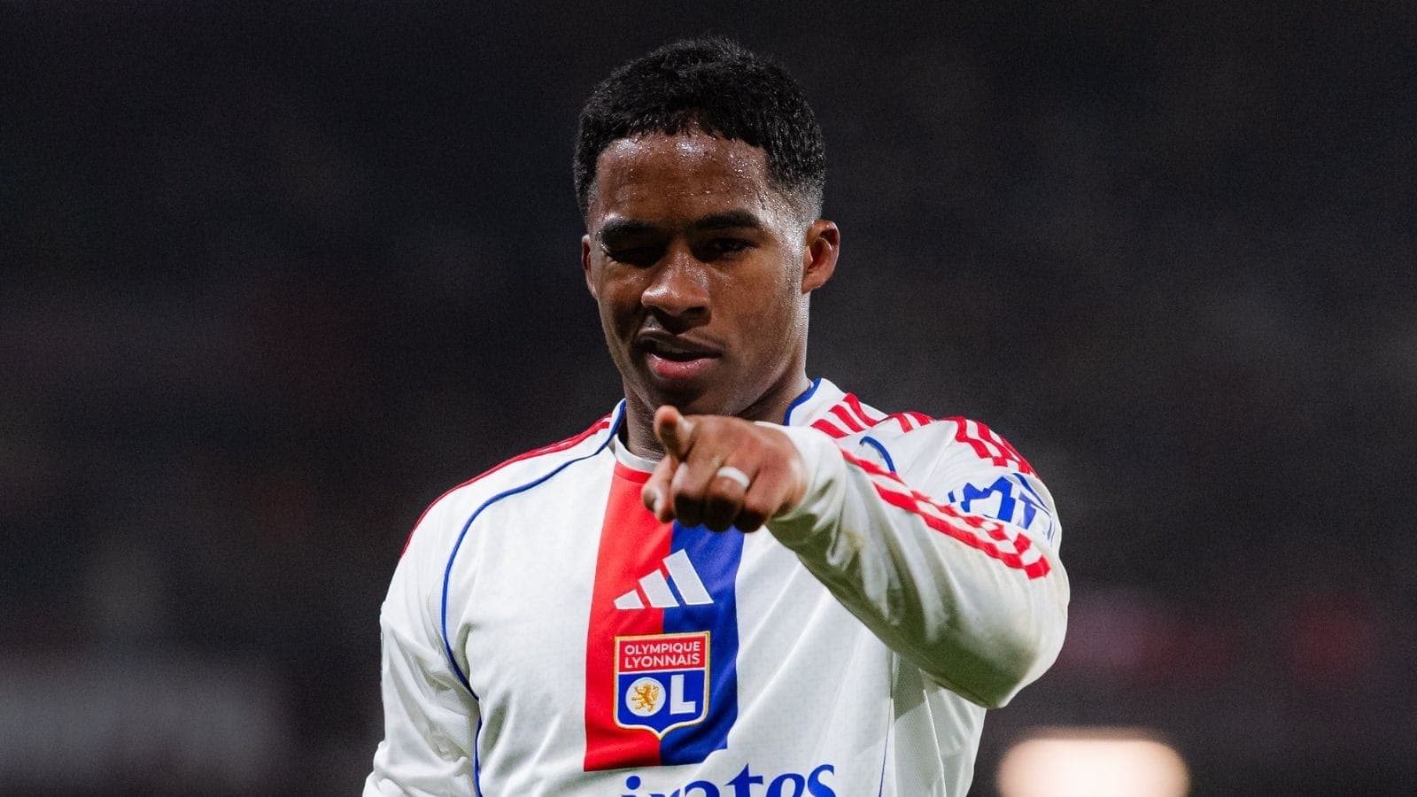 Endrick comemora gol do Lyon