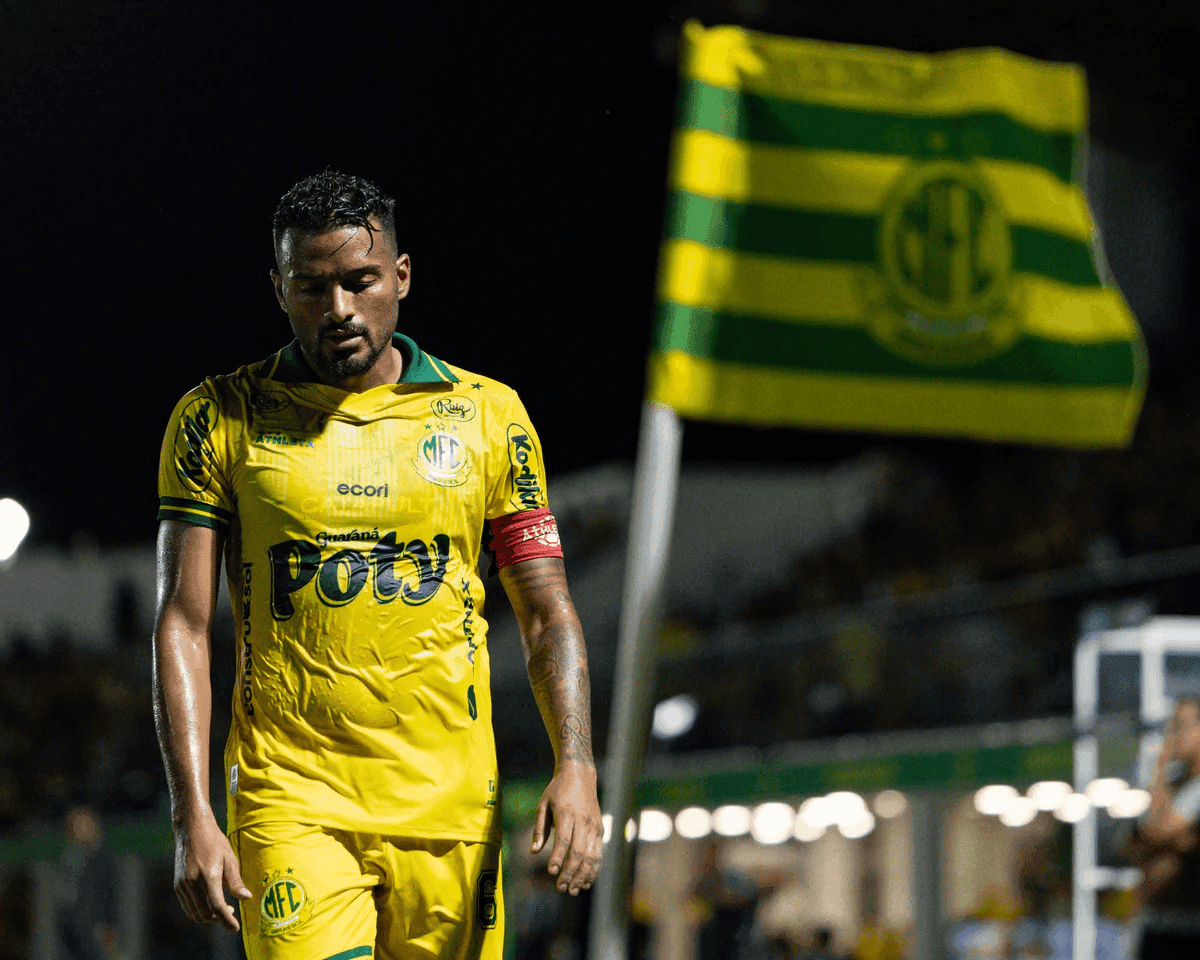 Reinaldo, lateral-esquerdo do Mirassol